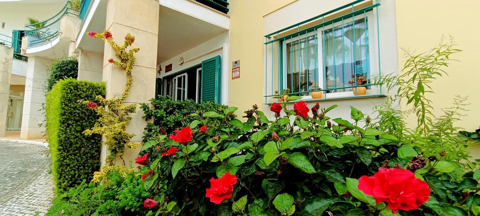Wonderful Apartment In Ferragudo 2Double Beds Near Beaches And Golf Exterior photo