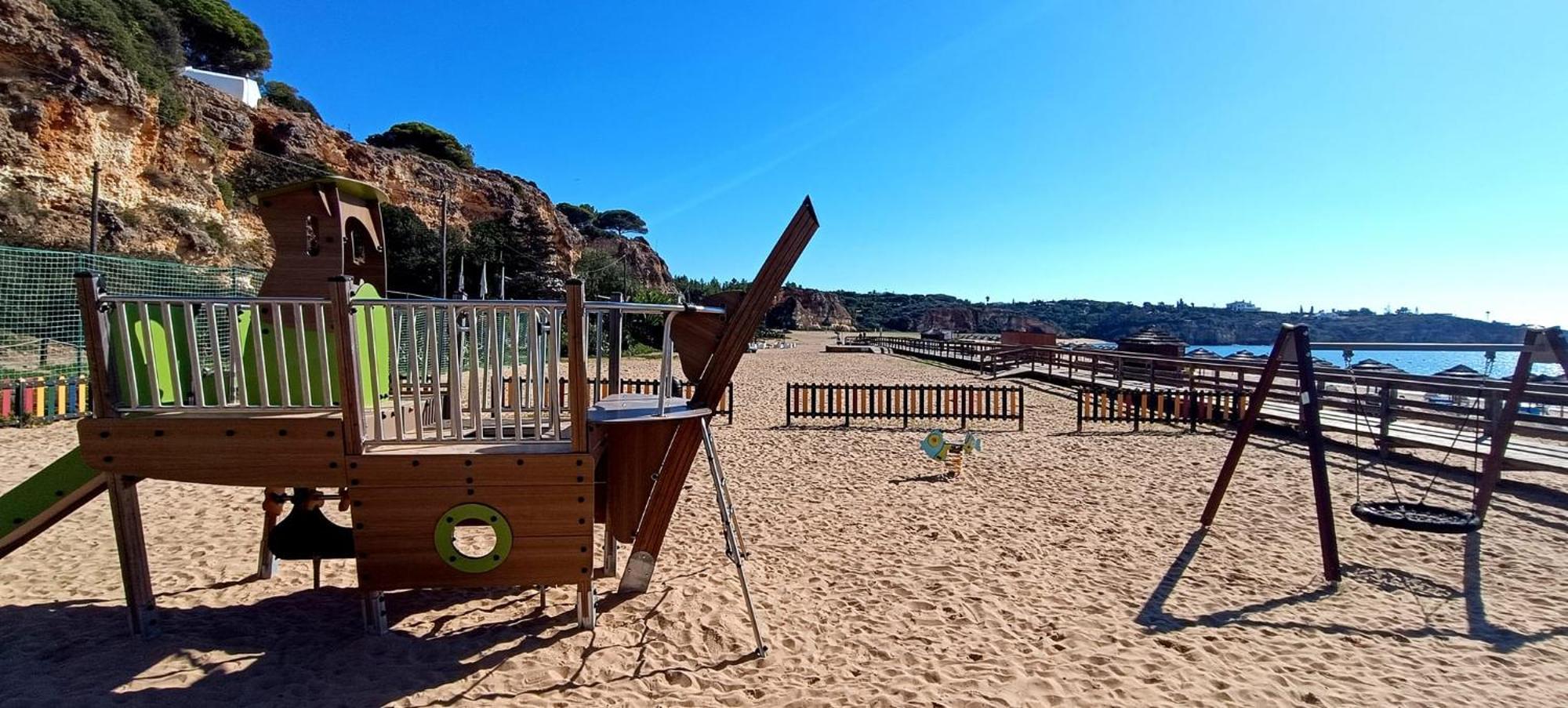 Wonderful Apartment In Ferragudo 2Double Beds Near Beaches And Golf Exterior photo